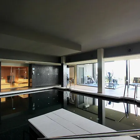 La Paloma Seaview Apartment *