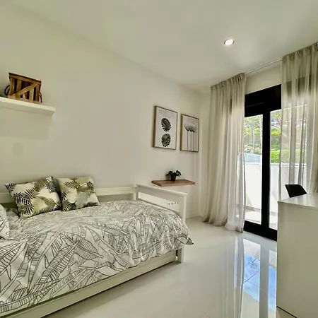La Paloma Seaview Apartment