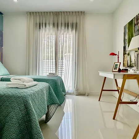 La Paloma Seaview Apartment